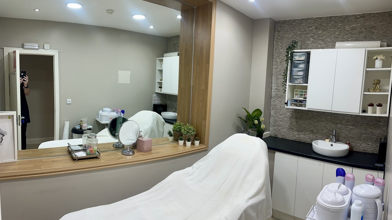 Treatments Room for rent 