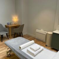 Therapy Physiotherapy Osteopathy Private rooms to rent in Old Street/ Shoreditch EC2A 4BQ - Marketing included - Photo 6