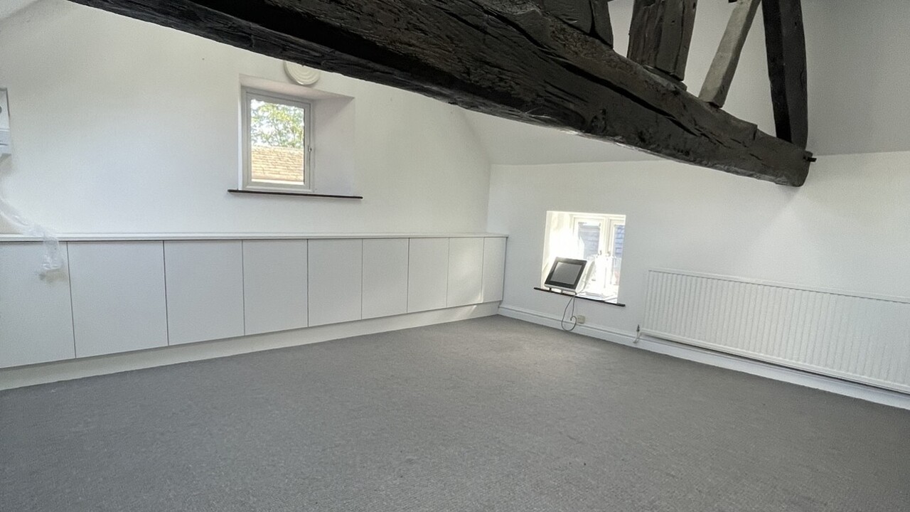 Treatment room available Wakefield from £450 per month